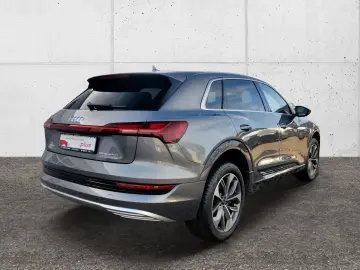 AUDI e-tron advanced 50 quattro 230 kW