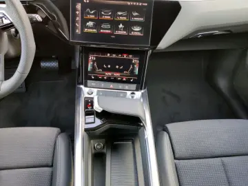 AUDI e-tron advanced 50 quattro 230 kW