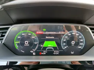 AUDI e-tron advanced 50 quattro 230 kW