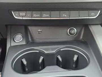 AUDI A4 Lim. 40TDI Quattro Virtual LED Kamera Carplay