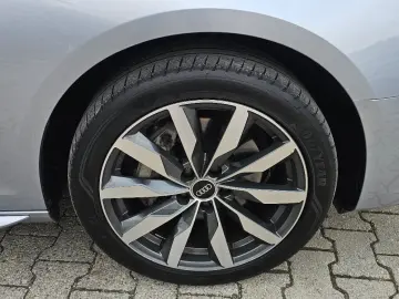 AUDI A4 Lim. 40TDI Quattro Virtual LED Kamera Carplay