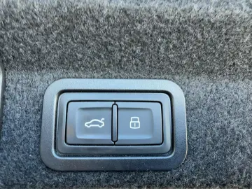 AUDI A6 Limousine 40 TDI S-TR QU SPORT 5JG LED NAV