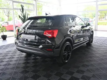 AUDI Q2 35 TDI qu S-Line LED Navi Leder Kamera 19