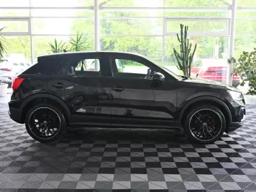 AUDI Q2 35 TDI qu S-Line LED Navi Leder Kamera 19