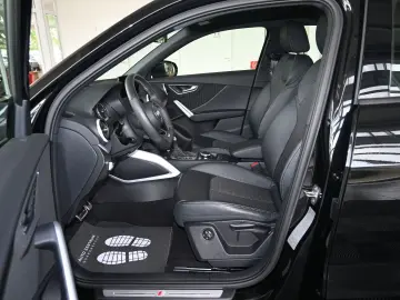 AUDI Q2 35 TDI qu S-Line LED Navi Leder Kamera 19