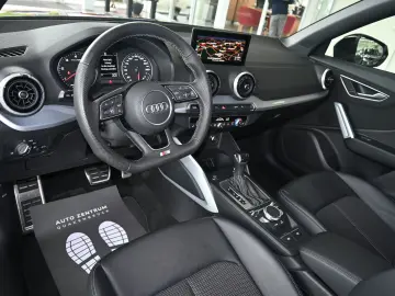 AUDI Q2 35 TDI qu S-Line LED Navi Leder Kamera 19