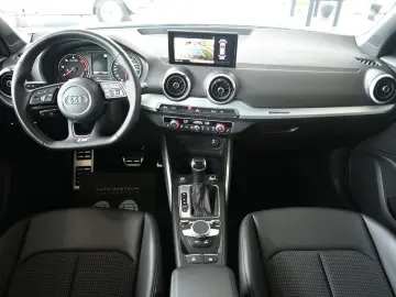 AUDI Q2 35 TDI qu S-Line LED Navi Leder Kamera 19