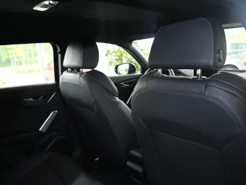 AUDI Q2 35 TDI qu S-Line LED Navi Leder Kamera 19