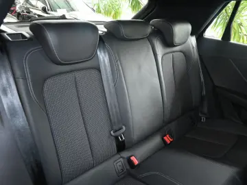 AUDI Q2 35 TDI qu S-Line LED Navi Leder Kamera 19