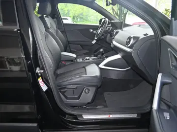 AUDI Q2 35 TDI qu S-Line LED Navi Leder Kamera 19