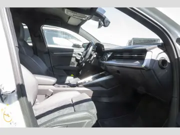 AUDI A3 Limousine 40 TFSI quattro S line