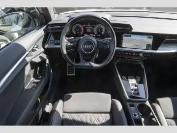 AUDI A3 Limousine 40 TFSI quattro S line