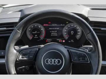 AUDI A3 Limousine 40 TFSI quattro S line