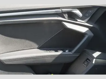 AUDI A3 Limousine 40 TFSI quattro S line