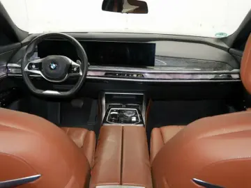 BMW 740d xDr Individual UVP172439.-. Fond Entertain.
