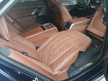 BMW 740d xDr Individual UVP172439.-. Fond Entertain.
