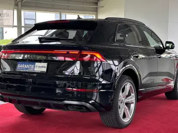 AUDI Q8 60 TFSI e quattro S LINE  HUD PANO AHK 360