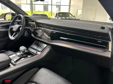 AUDI Q8 60 TFSI e quattro S LINE  HUD PANO AHK 360