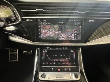 AUDI Q8 60 TFSI e quattro S LINE  HUD PANO AHK 360