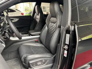 AUDI Q8 60 TFSI e quattro S LINE  HUD PANO AHK 360