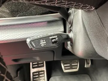 AUDI Q8 60 TFSI e quattro S LINE  HUD PANO AHK 360