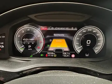 AUDI Q8 60 TFSI e quattro S LINE  HUD PANO AHK 360