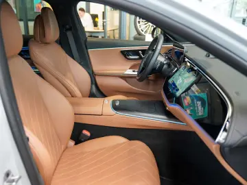 MERCEDES-BENZ E 450 d T 4M All-Terrain alpingrau Superscreen
