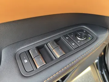 Lexus RX 450 h  Executive Seat aeration.