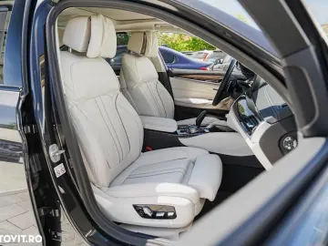 BMW Seria 5 530e xDrive Aut. Luxury Line