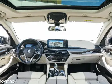 BMW Seria 5 530e xDrive Aut. Luxury Line