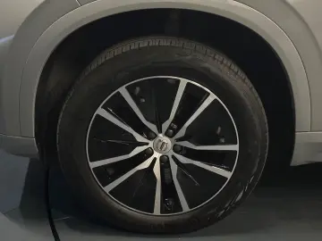 Volvo XC90 Core Recharge Plug-In Hybrid AWD