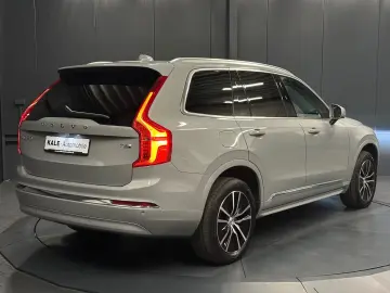 Volvo XC90 Core Recharge Plug-In Hybrid AWD
