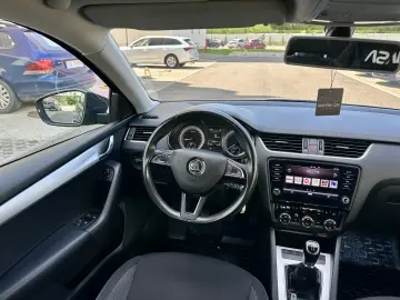 Skoda Octavia 2020 Istoric Front assist Dubluclimatronic