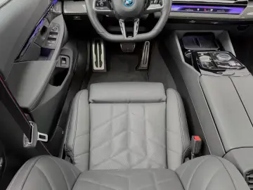 BMW 550e Lim. xDrive M Sport Pro Pano