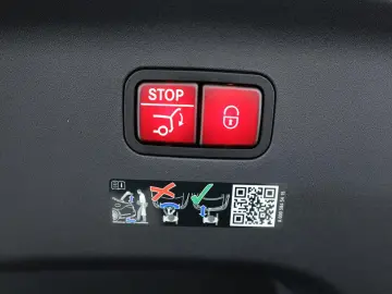 MERCEDES-BENZ AMG GT 63 S 4M   Massage HUD STH SpurW…