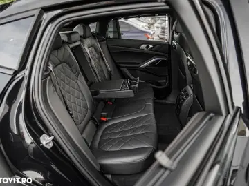 BMW X6 xDrive40i AT MHEV