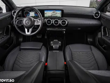 Mercedes-Benz A 250 e Sedan 8G-DCT Style