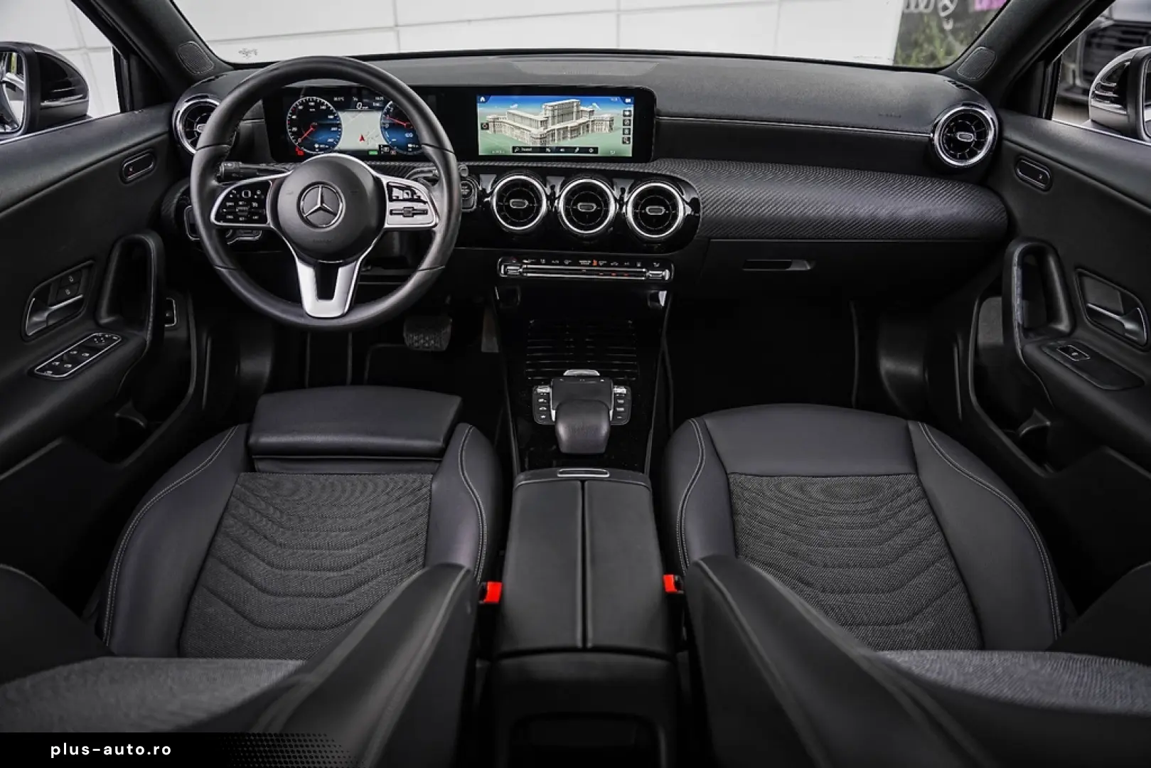 Mercedes-Benz A 250 e Sedan 8G-DCT Style