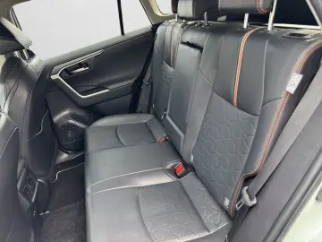 TOYOTA RAV 4 2.5 VVT-i Hybrid Adventure 4x4