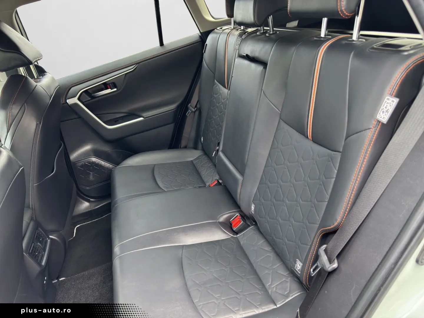 TOYOTA RAV 4 2.5 VVT-i Hybrid Adventure 4x4