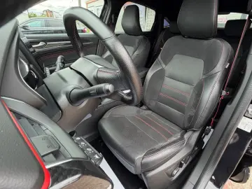 Renault Arkana E-TECH RS Line