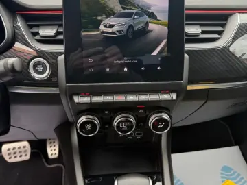 Renault Arkana E-TECH RS Line