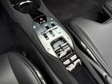 Ferrari 296 GTS