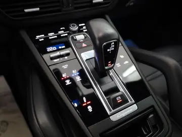 PORSCHE Cayenne Coupe E-Hybrid Sport-Chrono Sitzlüft AHK