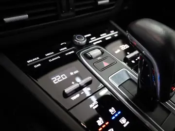 PORSCHE Cayenne Coupe E-Hybrid Sport-Chrono Sitzlüft AHK