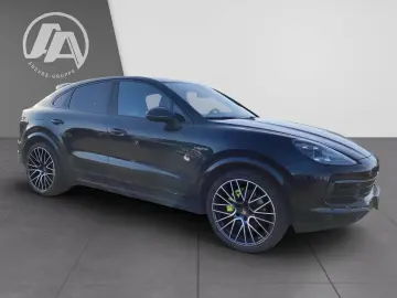 PORSCHE Cayenne Coupe E-Hybrid Pano ACC AHK Sitzkli BOSE