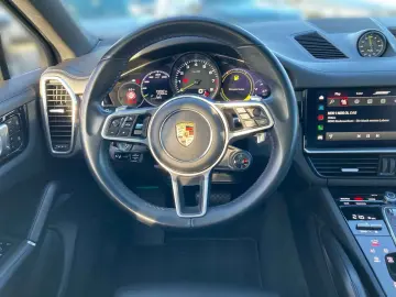 PORSCHE Cayenne Coupe E-Hybrid Pano ACC AHK Sitzkli BOSE