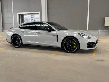PORSCHE Panamera 4S E-Hybrid FACELIFT.PANO.SERVICE NEU!