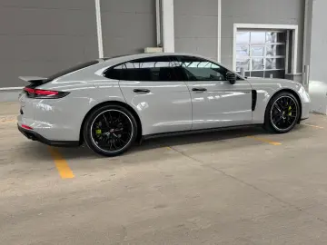 PORSCHE Panamera 4S E-Hybrid FACELIFT.PANO.SERVICE NEU!