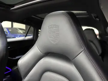 PORSCHE PANAMERA 4S E-HYBRID SPORT-DESIGN PANO BOSE 21